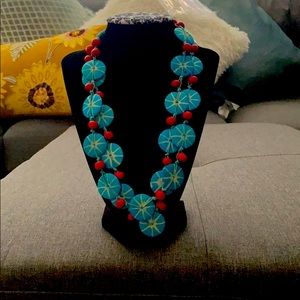 Women’s fashion necklace